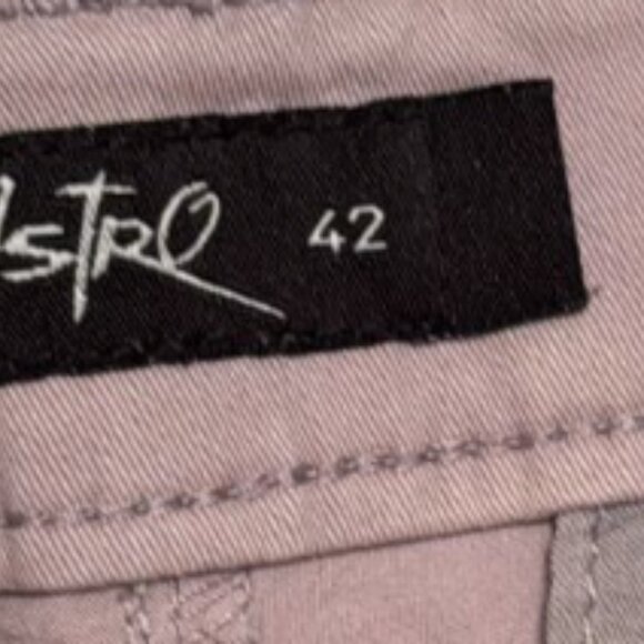 Castro Men's Shorts - EU 42/USA 32 Waist - Picture 3 of 3